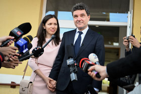 Nicuşor Dan, 55, mathematician, spectacularly returns the result from the first round in front of George Simion and will be the new president of Romania