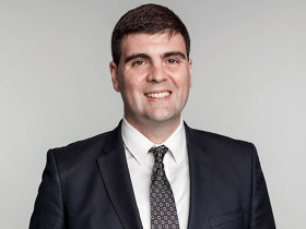 Surprise partnership for one of the most disputed management contracts: Zetland Capital, a British administrator with assets of 1.3 billion euros, together with the Romanian firm BAC, behind which Matei Păun is located, want to take over the management of the assets of 500 million euros of Fondului Proprietatea
